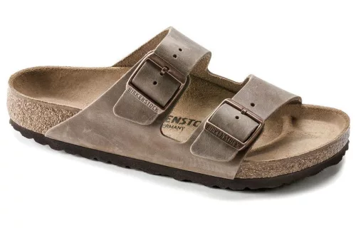Arizona Oiled Leather 'Tobacco Brown' šľapky hnedé — produktová fotografia na bielom pozadí, bočný pohľad