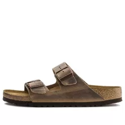 Birkenstock Arizona Soft Footbed Oiled Leather Tobacco Brown šľapky hnedé — produktová fotografia na bielom pozadí, bočný pohľad