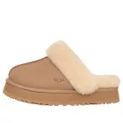 UGG Disquette Slipper Sand dámske nazúvacie papuče pieskové — produktová fotografia na bielom pozadí, bočný pohľad