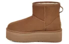 UGG Classic Mini Platform Boot Chestnut dámske členkové topánky gaštanové — produktová fotografia na bielom pozadí, bočný pohľad