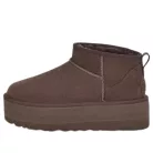 UGG Classic Ultra Mini Platform Boot Burnt Cedar dámske členkové topánky čokoládové — produktová fotografia na bielom pozadí, bočný pohľad