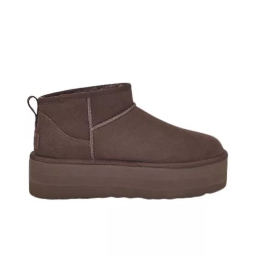 UGG Classic Ultra Mini Platform Boot Burnt Cedar dámske členkové topánky čokoládové — produktová fotografia na bielom pozadí, bočný pohľad