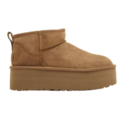 UGG Classic Ultra Mini Platform Boot Chestnut dámske členkové topánky gaštanové — produktová fotografia na bielom pozadí, bočný pohľad