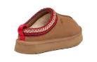 UGG Tazz Slipper Chestnut detské nazúvacie papuče gaštanové — produktová fotografia na bielom pozadí, bočný pohľad