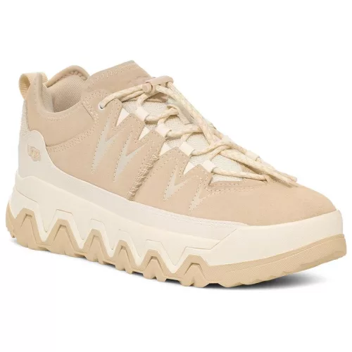 UGG CapTrail Low Light Beige nízke topánky béžové — produktová fotografia na bielom pozadí, bočný pohľad