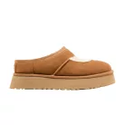 UGG Bea Mary Jane Chestnut dámske čižmy gaštanové — produktová fotografia na bielom pozadí, bočný pohľad