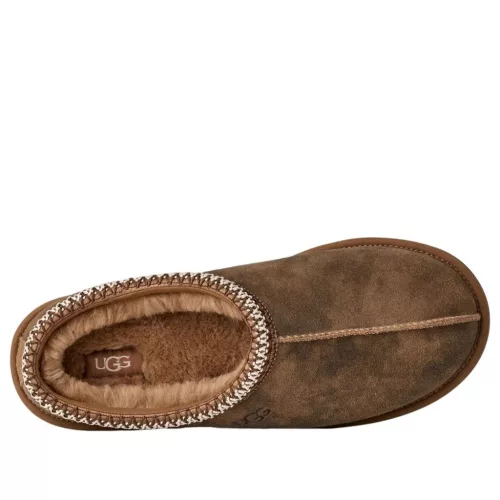 UGG Tasman Baxter Slipper Burnt Olive nazúvacie papuče olivové — produktová fotografia na bielom pozadí, bočný pohľad