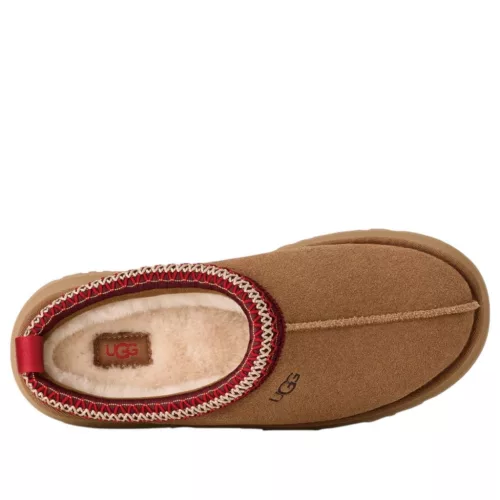 UGG Tazz II Slipper Chestnut dámske nazúvacie papuče gaštanové — produktová fotografia na bielom pozadí, bočný pohľad