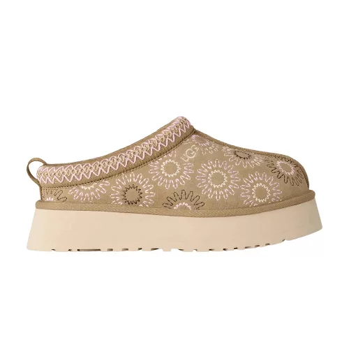 UGG Tazz Sun Stitch Slipper Mustard Seed dámske nazúvacie papuče horčicové — produktová fotografia na bielom pozadí, bočný pohľad