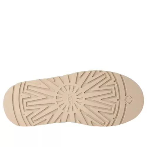 UGG Tazz Sun Stitch Slipper Mustard Seed dámske nazúvacie papuče horčicové — produktová fotografia na bielom pozadí, bočný pohľad