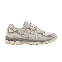 ASICS Gel-NYC Oyster Grey nízke streetové tenisky krémové-sivé — produktová fotografia na bielom pozadí, bočný pohľad