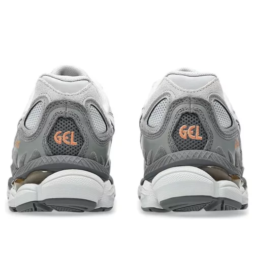 ASICS Gel-NYC Cloud Grey Cement Grey nízke streetové tenisky sivé — produktová fotografia na bielom pozadí, bočný pohľad