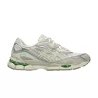 ASICS Gel-Nyc Cream Fossil nízke streetové tenisky krémové — produktová fotografia na bielom pozadí, bočný pohľad