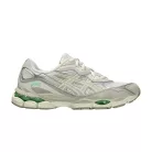 ASICS Gel-Nyc Cream Fossil nízke streetové tenisky krémové — produktová fotografia na bielom pozadí, bočný pohľad