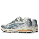 ASICS Gel-Kayano 14 Birch Pure Silver Teal Gold nízke bežecké tenisky strieborné-petrolejové — produktová fotografia na bielom pozadí, bočný pohľad