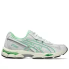 ASICS Gel-NYC 2055 White Menthol nízke streetové tenisky biele — produktová fotografia na bielom pozadí, bočný pohľad