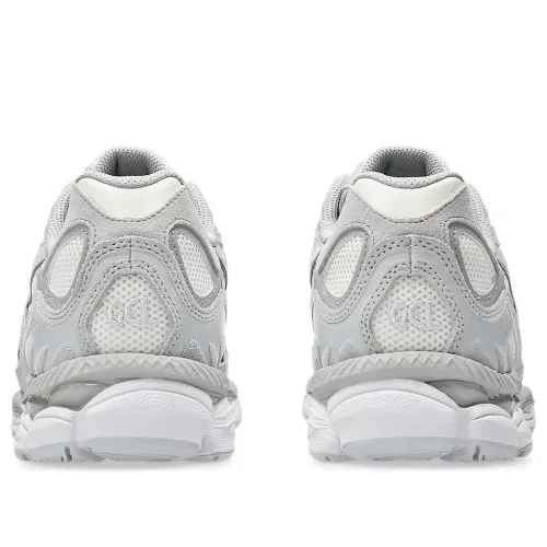 ASICS Gel-NYC Cream Cloud Grey nízke streetové tenisky krémové-sivé — produktová fotografia na bielom pozadí, bočný pohľad
