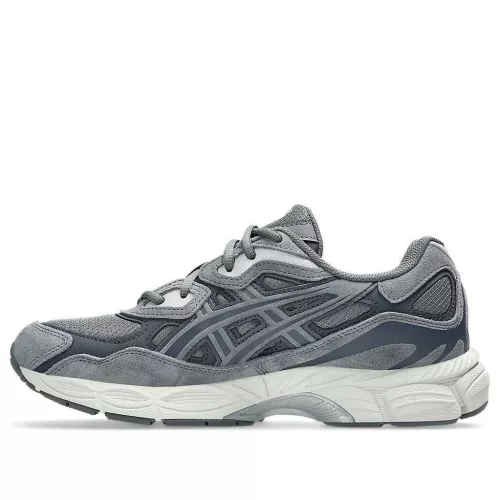 ASICS Gel-NYC Steel Grey Carrier Grey nízke streetové tenisky sivé — produktová fotografia na bielom pozadí, bočný pohľad