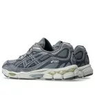 ASICS Gel-NYC Steel Grey Carrier Grey nízke streetové tenisky sivé — produktová fotografia na bielom pozadí, bočný pohľad