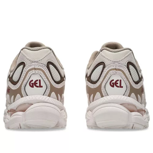 ASICS Gel-NYC Mineral Beige nízke streetové tenisky béžové — produktová fotografia na bielom pozadí, bočný pohľad
