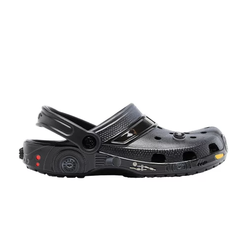 Crocs Classic Clog Batman Batmobile detské nazúvacie papuče — produktová fotografia na bielom pozadí, bočný pohľad