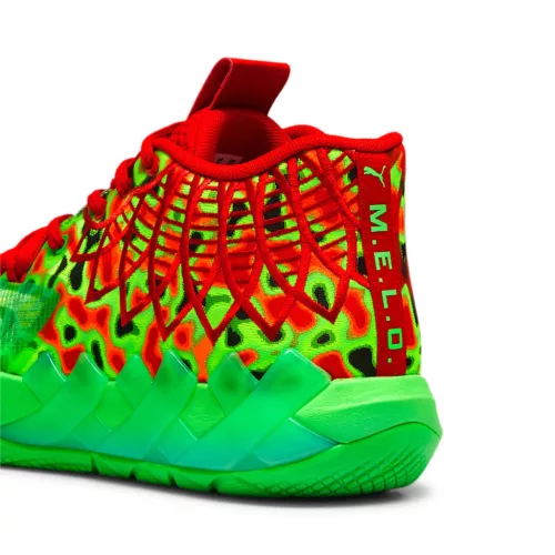 Puma LaMelo Ball MB.01 Thermal nízke streetové tenisky — produktová fotografia na bielom pozadí, bočný pohľad