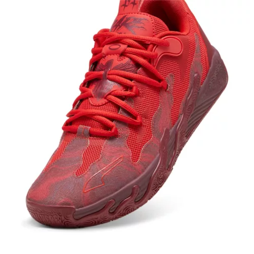 Puma LaMelo Ball MB.03 Lo TB Team Regal Red nízke streetové tenisky červené — produktová fotografia na bielom pozadí, bočný pohľad