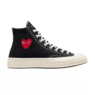 Converse Chuck Taylor All Star 70 Hi Comme des Garcons PLAY Single Heart Black vysoké streetové tenisky čierne — produktová fotografia na bielom pozadí, bočný