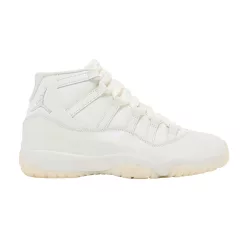 Jordan 11 Retro Pearl dámske nízke streetové tenisky — produktová fotografia na bielom pozadí, bočný pohľad