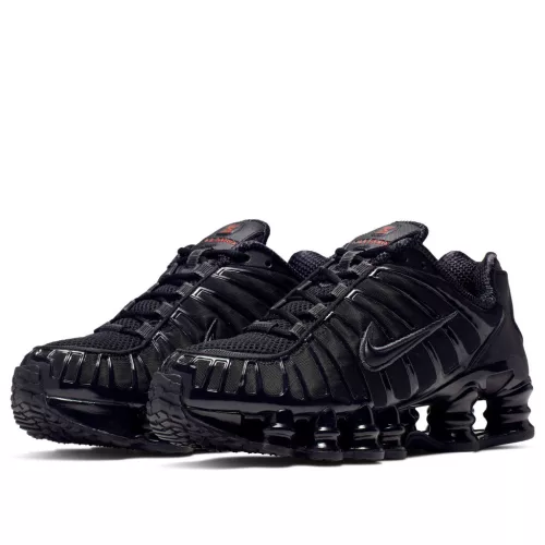 Nike Shox TL Black Max Orange dámske nízke streetové tenisky čierne-oranžové — produktová fotografia na bielom pozadí, bočný pohľad