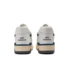 New Balance 550 New Spruce Mini Logo nízke streetové tenisky lomené biele — produktová fotografia na bielom pozadí, bočný pohľad