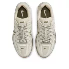 Nike P-6000 Light Bone Medium Olive Gum (W) nízke streetové tenisky béžové-olivové — produktová fotografia na bielom pozadí, bočný pohľad