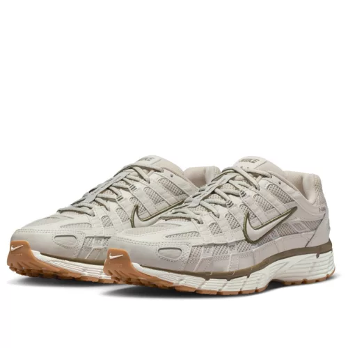 Nike P-6000 Light Bone Medium Olive Gum (W) nízke streetové tenisky béžové-olivové — produktová fotografia na bielom pozadí, bočný pohľad