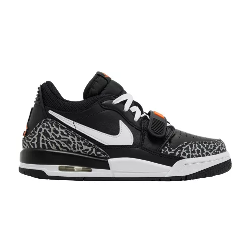 Jordan Legacy 312 Low Black White Safety Orange detské nízke streetové tenisky čierne-biele — produktová fotografia na bielom pozadí, bočný pohľad
