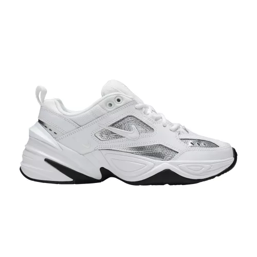 Nike M2K Tekno White Metallic Silver Black dámske nízke streetové tenisky strieborné-biele — produktová fotografia na bielom pozadí, bočný pohľad