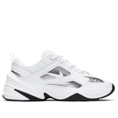 Nike M2K Tekno White Metallic Silver Black dámske nízke streetové tenisky strieborné-biele — produktová fotografia na bielom pozadí, bočný pohľad