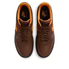 Nike Air Force 1 Low Gore-Tex Brown Bright Ceramic dámske nízke streetové tenisky hnedé — produktová fotografia na bielom pozadí, bočný pohľad