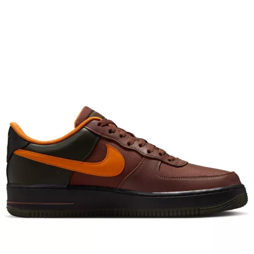 Nike Air Force 1 Low Gore-Tex Brown Bright Ceramic dámske nízke streetové tenisky hnedé — produktová fotografia na bielom pozadí, bočný pohľad