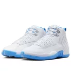 Jordan 12 Retro Melo (2025) nízke streetové tenisky — produktová fotografia na bielom pozadí, bočný pohľad