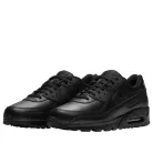 Nike Air Max 90 Leather Triple Black nízke streetové tenisky čierne — produktová fotografia na bielom pozadí, bočný pohľad