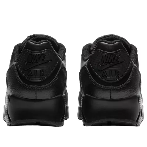 Nike Air Max 90 Leather Triple Black nízke streetové tenisky čierne — produktová fotografia na bielom pozadí, bočný pohľad