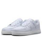 Nike Air Force 1 Low Drake NOCTA Certified Lover Boy Palest Purple nízke streetové tenisky fialové — produktová fotografia na bielom pozadí, bočný pohľad
