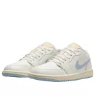 Jordan 1 Low Sail Ghost dámske nízke streetové tenisky lomené biele — produktová fotografia na bielom pozadí, bočný pohľad