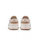 Nike Dunk Low Next Nature Beige Sail dámske nízke streetové tenisky béžové-lomené biele — produktová fotografia na bielom pozadí, bočný pohľad