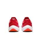 Nike Quest 5 'University Red' dámske nízke streetové tenisky červené — produktová fotografia na bielom pozadí, bočný pohľad