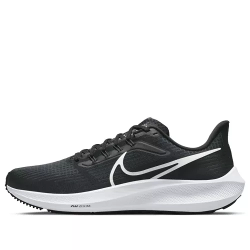 Nike Air Zoom Pegasus 39 Black White nízke bežecké tenisky čierne-sivé — produktová fotografia na bielom pozadí, bočný pohľad