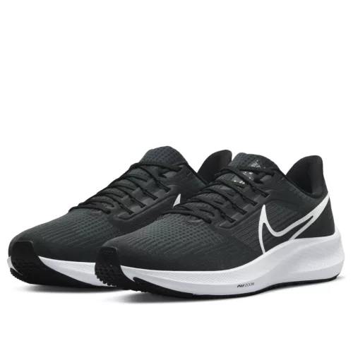 Nike Air Zoom Pegasus 39 Black White nízke bežecké tenisky čierne-sivé — produktová fotografia na bielom pozadí, bočný pohľad