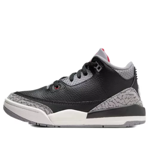 Jordan 3 Retro Black Cement (2024) detské nízke streetové tenisky čierne — produktová fotografia na bielom pozadí, bočný pohľad