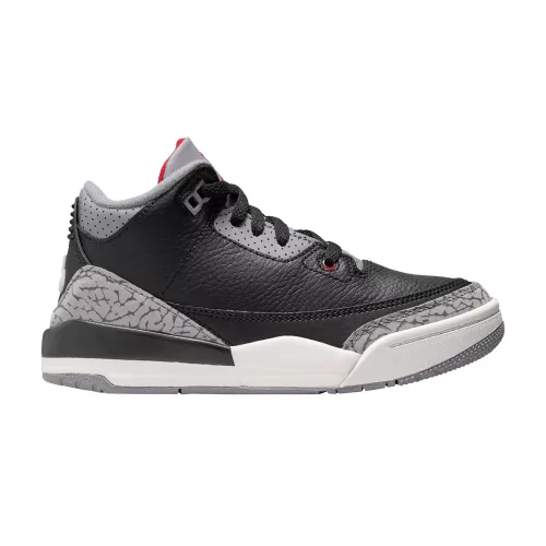 Jordan 3 Retro Black Cement (2024) detské nízke streetové tenisky čierne — produktová fotografia na bielom pozadí, bočný pohľad