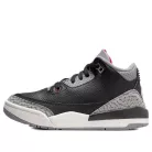 Jordan 3 Retro Black Cement (2024) detské nízke streetové tenisky čierne — produktová fotografia na bielom pozadí, bočný pohľad